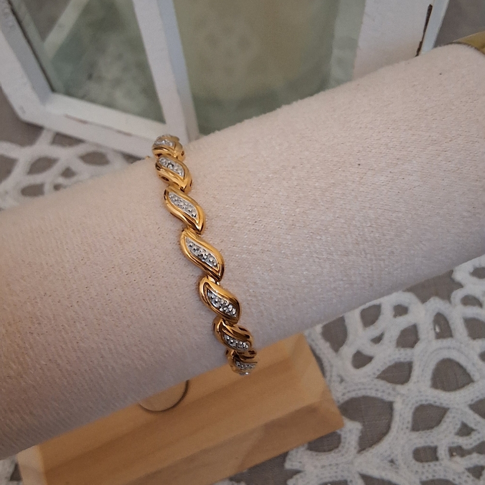 VTG, Gamma, Elegant Gold and Silver Women's Bracelet